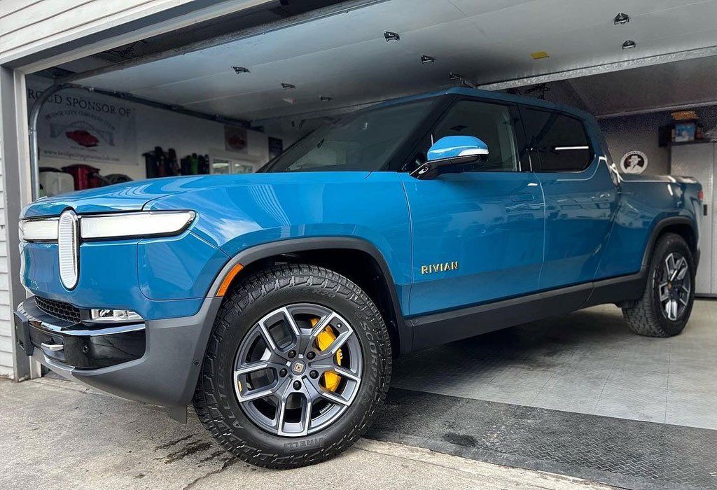 ceramic coating service for a blue Rivian-R1T