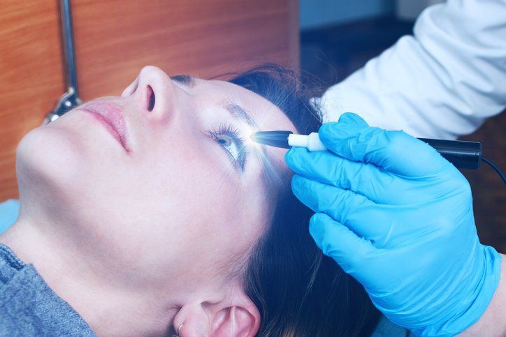 Laser Vision Consultations — Opthalmologist Diagnose The Eyesight of a Girl in San Antonio, TX
