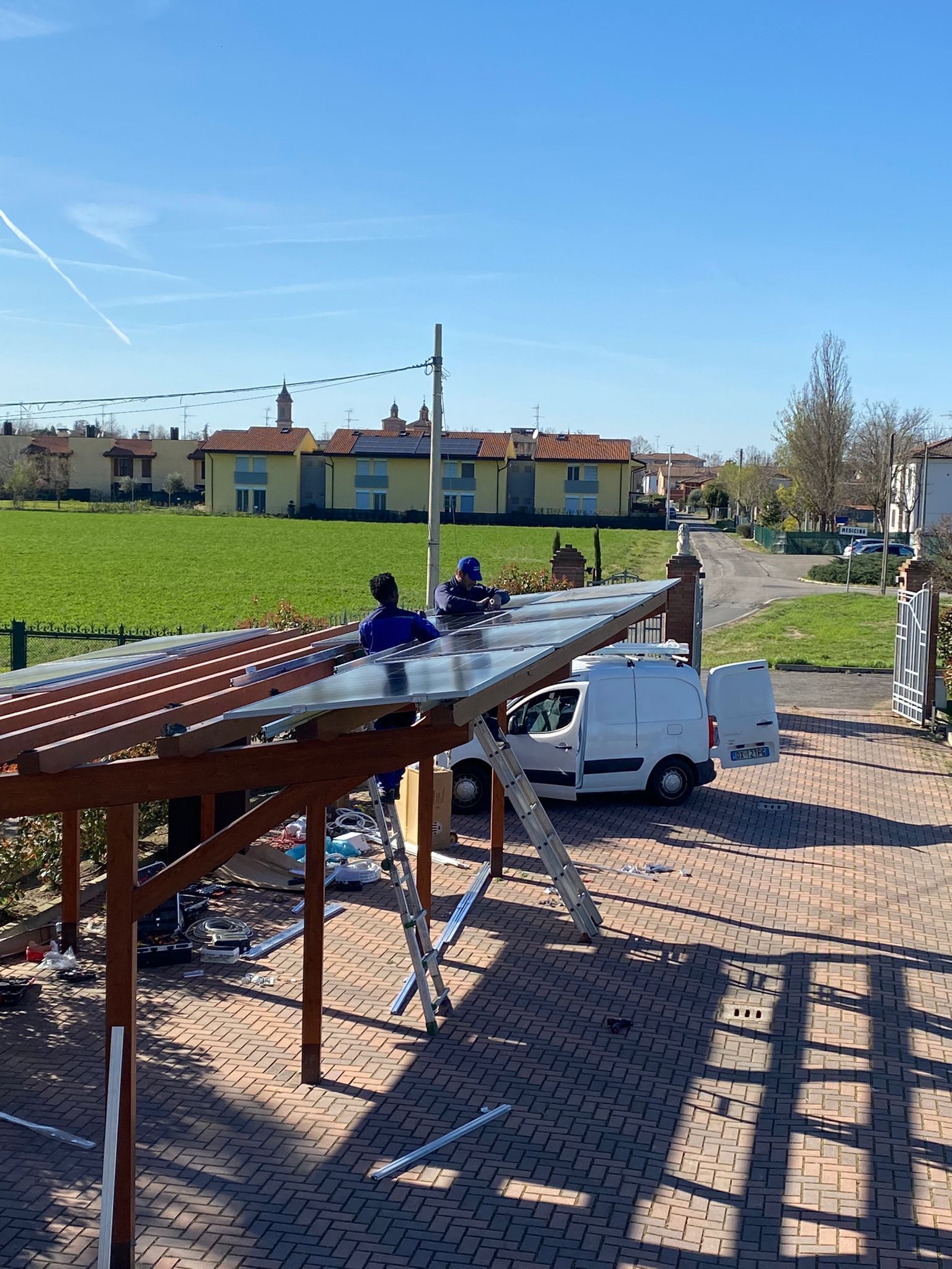 Posa Impianti Fotovoltaici Modena