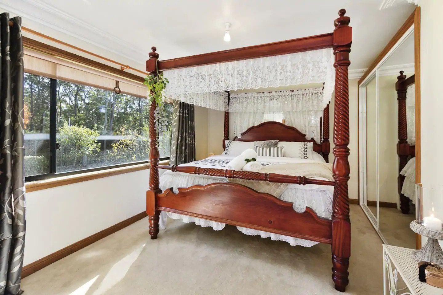 Bedroom with Four Poster Bed — Guest House In Bilpin, NSW