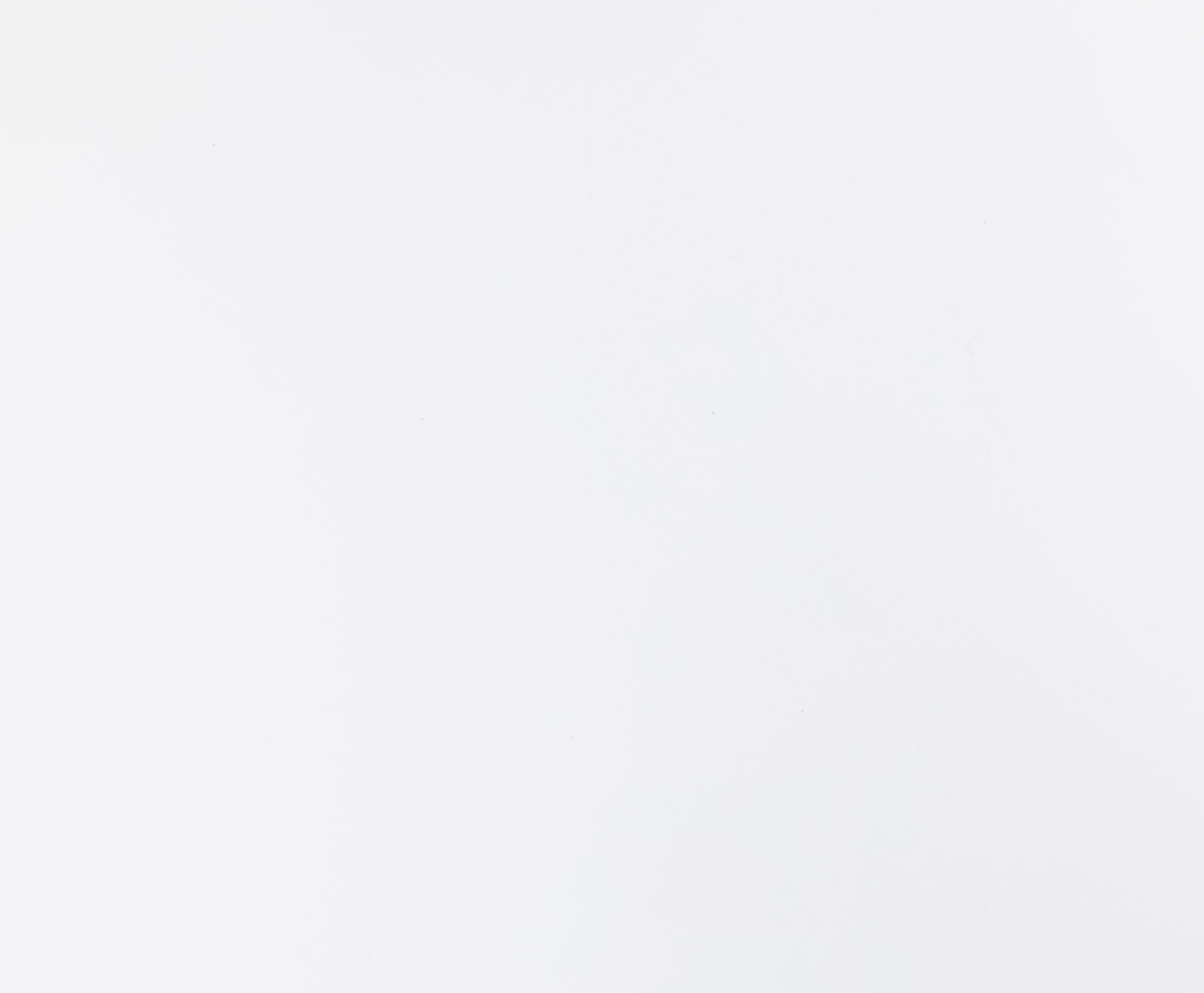 Un primo piano di un pezzo di carta bianca.