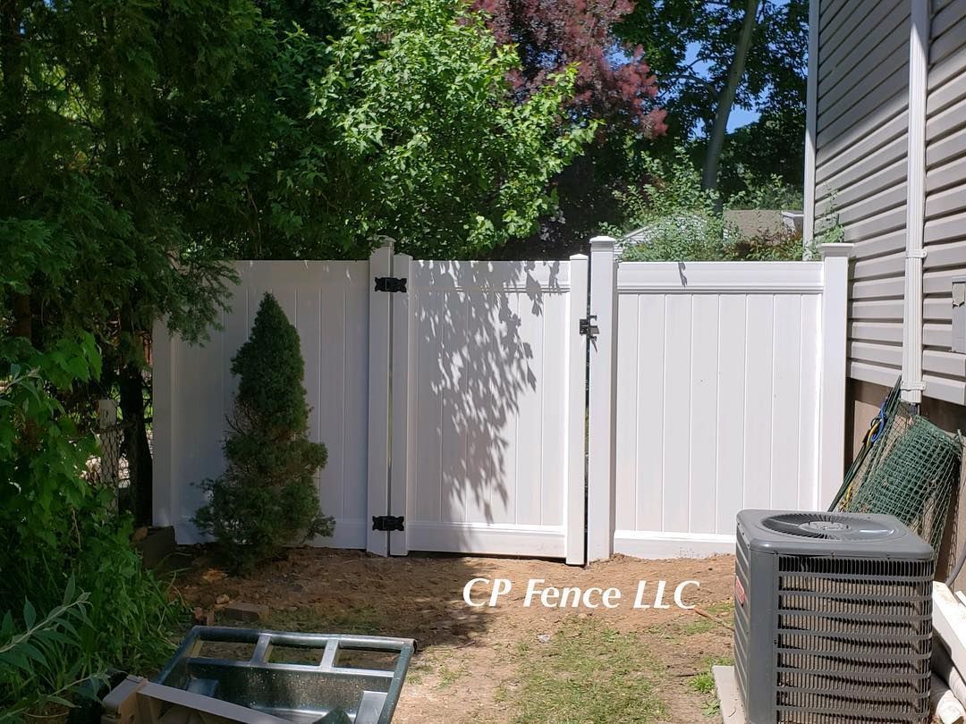 Get a white privacy fence in Wantage, NJ with CP Fence
