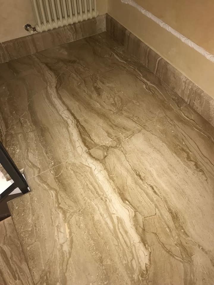 Pavimento interno in marmo