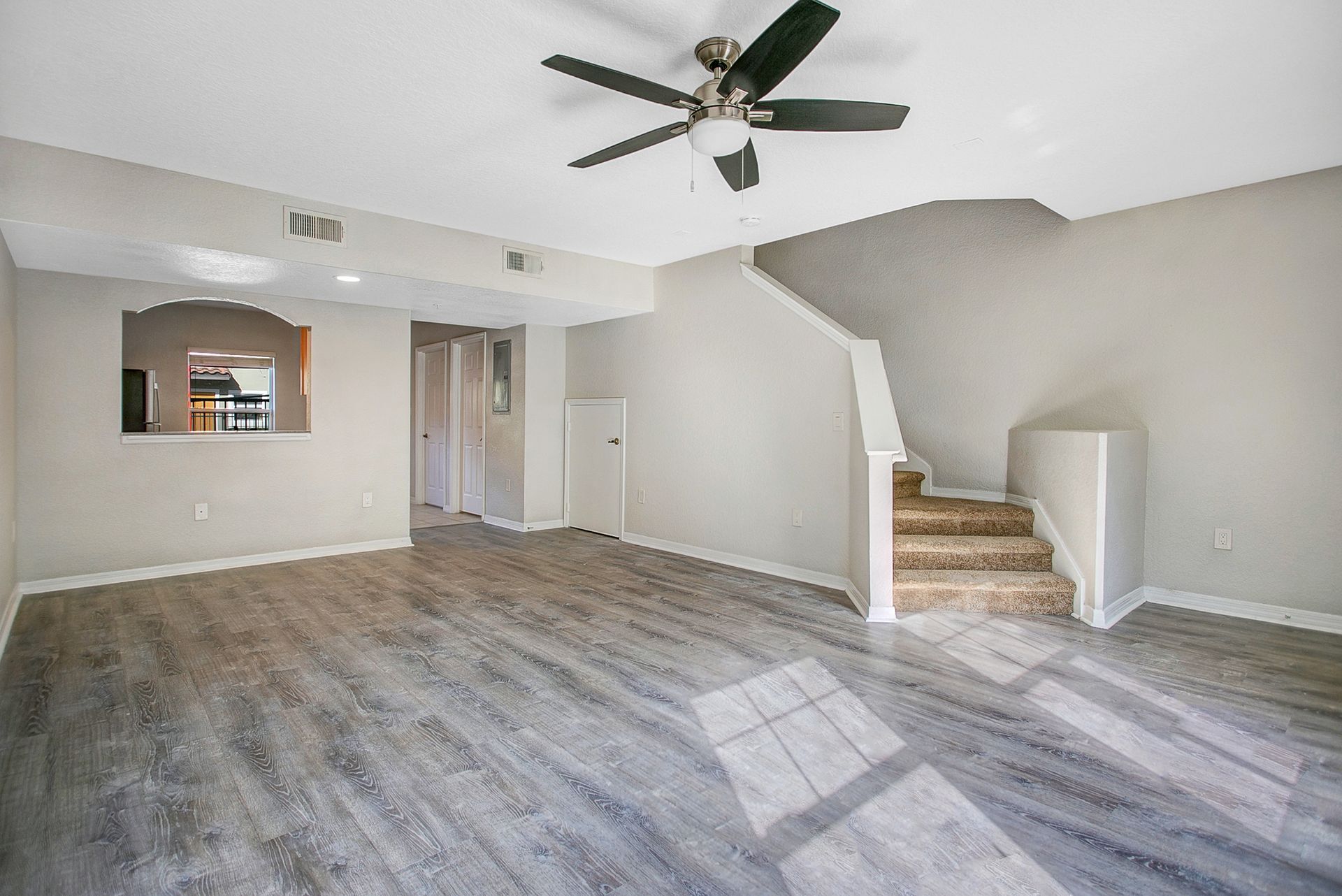 Spacious 2 bed/2.5 bath townhome in Winter Park, FL!