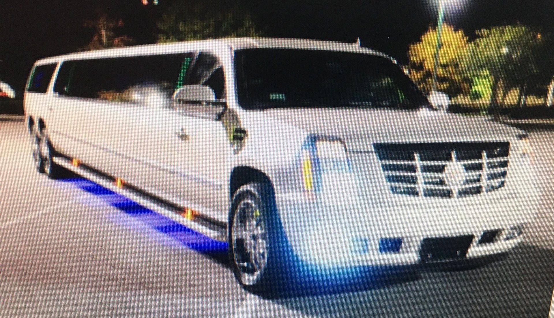 Escalade limousine service for LAX