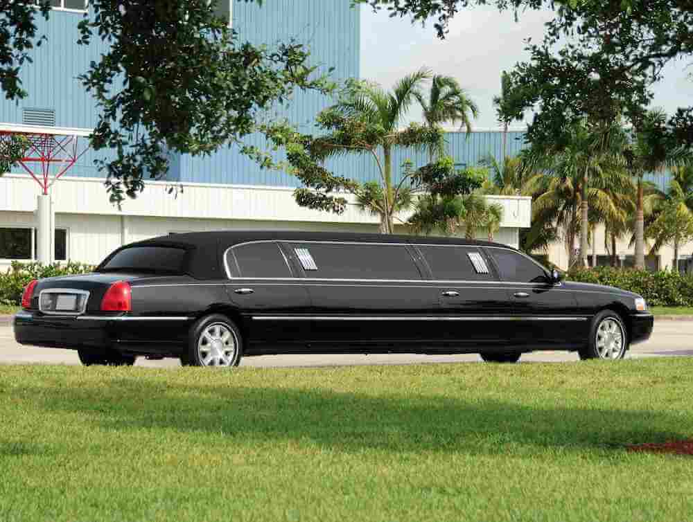 black limo service Los Angeles airport