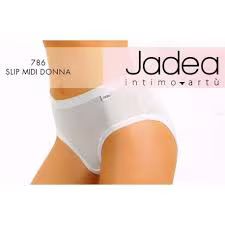 Slip midi bianco Jadea indossato su un busto con la scritta 