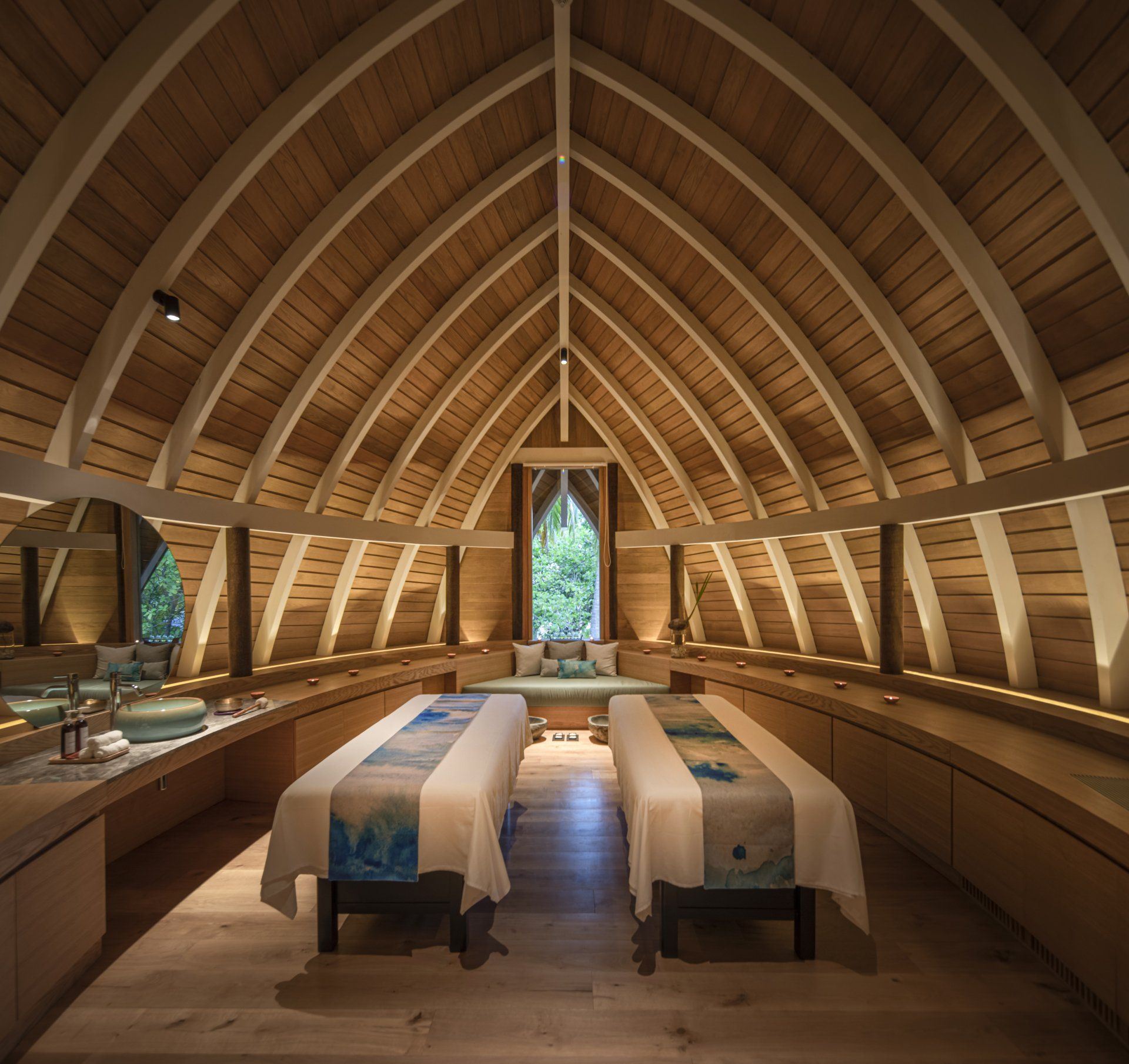 Flight Timbers Resort Contracts are suppliers of the highest quality buildings and products for the resort and kitset housing markets. We have access to significant supplies of sustainable Radiata Pine forestry.