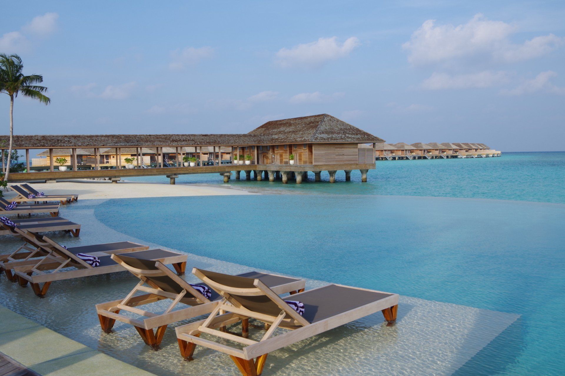 Flight Timbers Resort Contracts are suppliers of the highest quality buildings and products for the resort and kitset housing markets. We have access to significant supplies of sustainable Radiata Pine forestry.