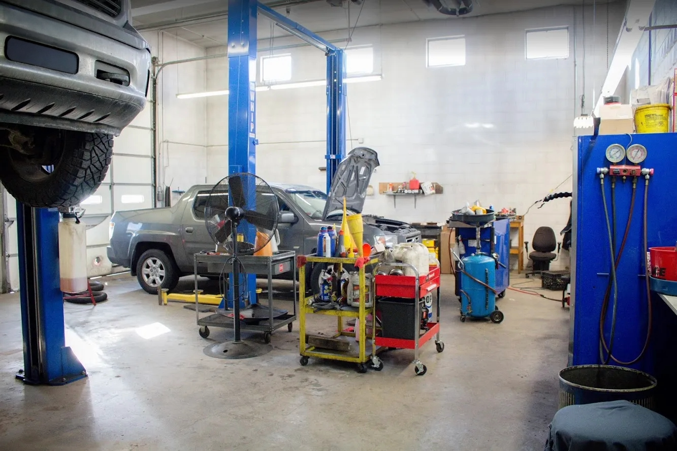 Auto Shop Garage | Phil's Pro Auto Service