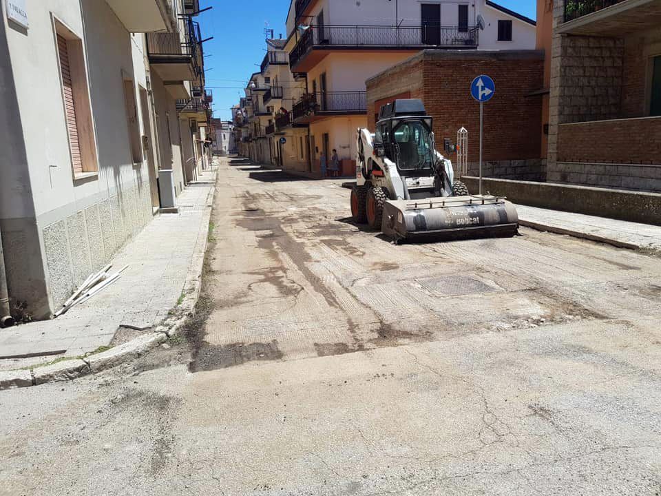 rifacimento di una strada