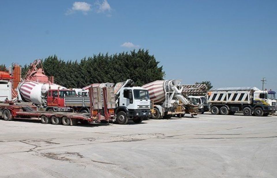 mezzi per la produzione di cemento e bitume