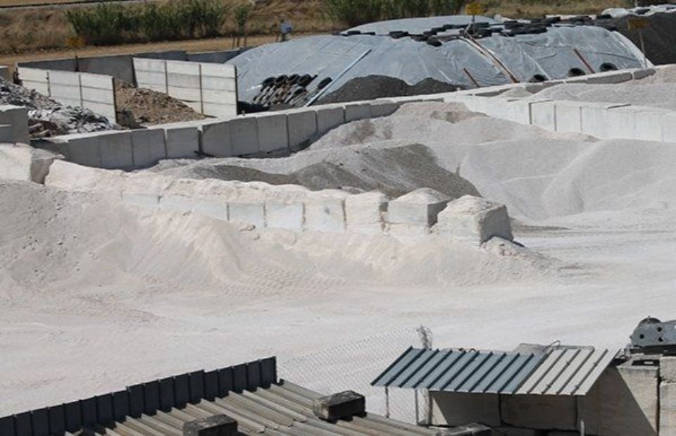 centro di produzione di bitume per rifacimento delle strade