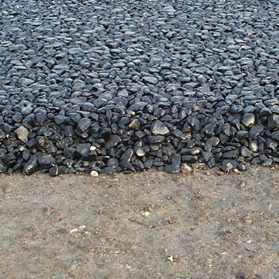 asfalto sul lato di un'autostrada