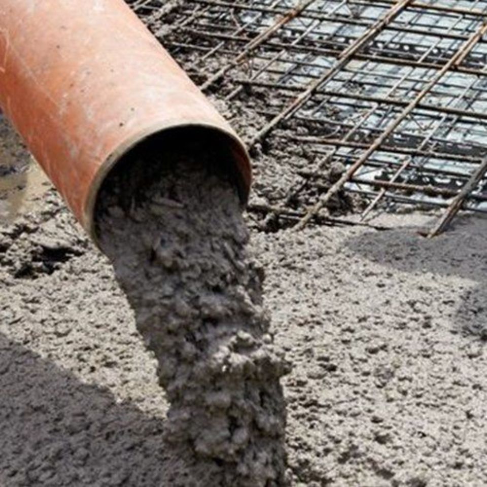 colata di calcestruzzo fresco