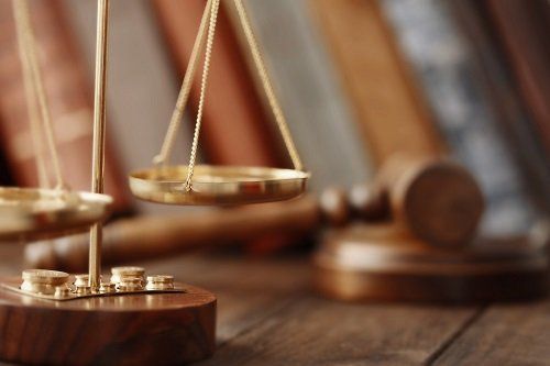 bilancia simbolo di giustizia