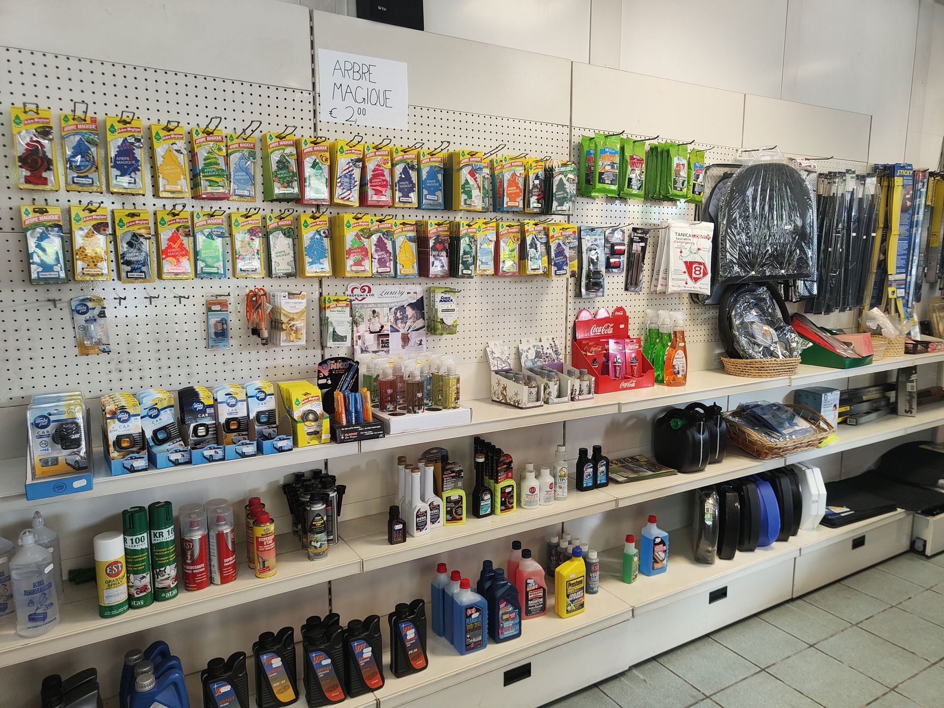 STAZIONE DI SERVIZIO