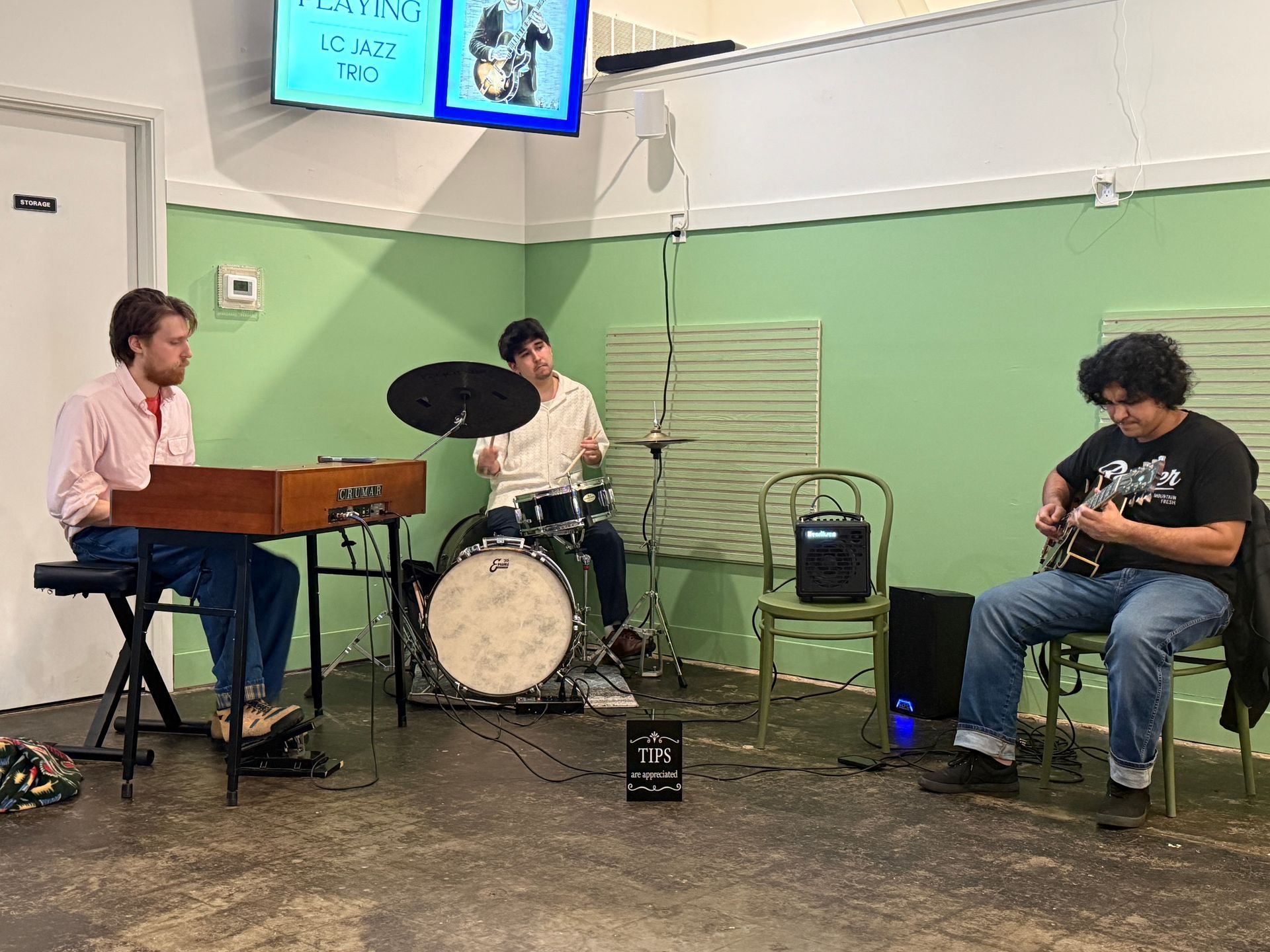 live music
