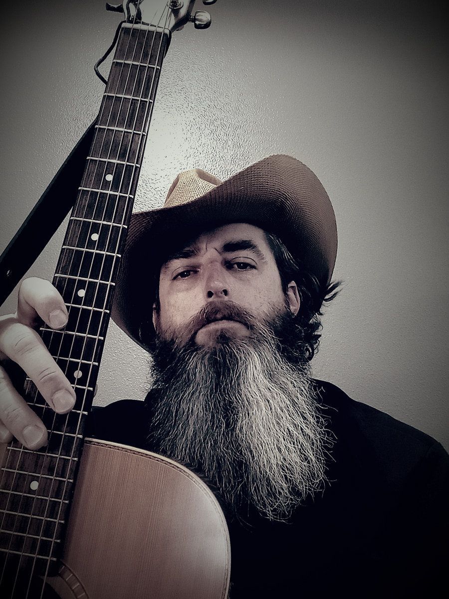 Live music with Travelin' Miles