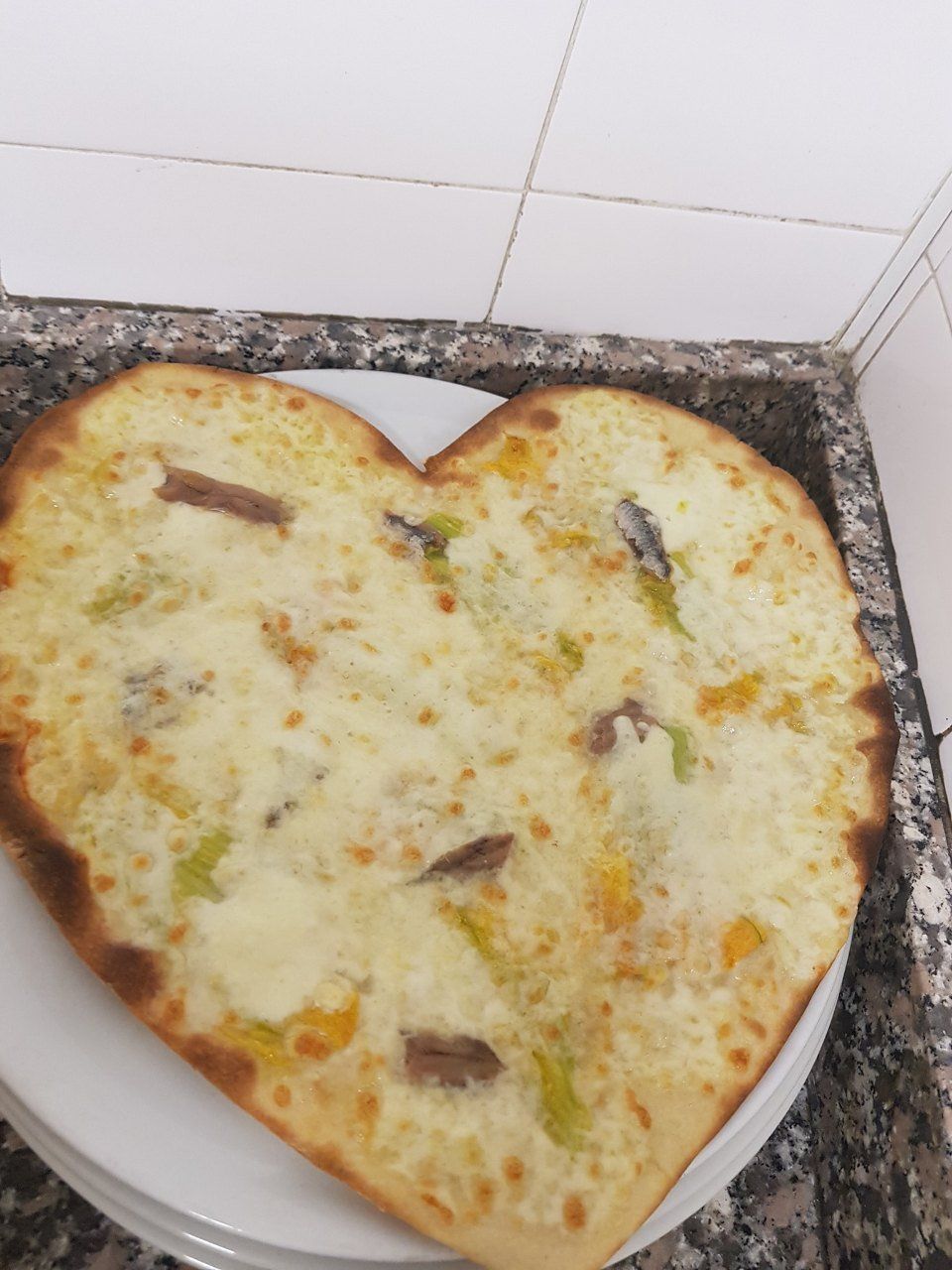 pizza a cuore bianca
