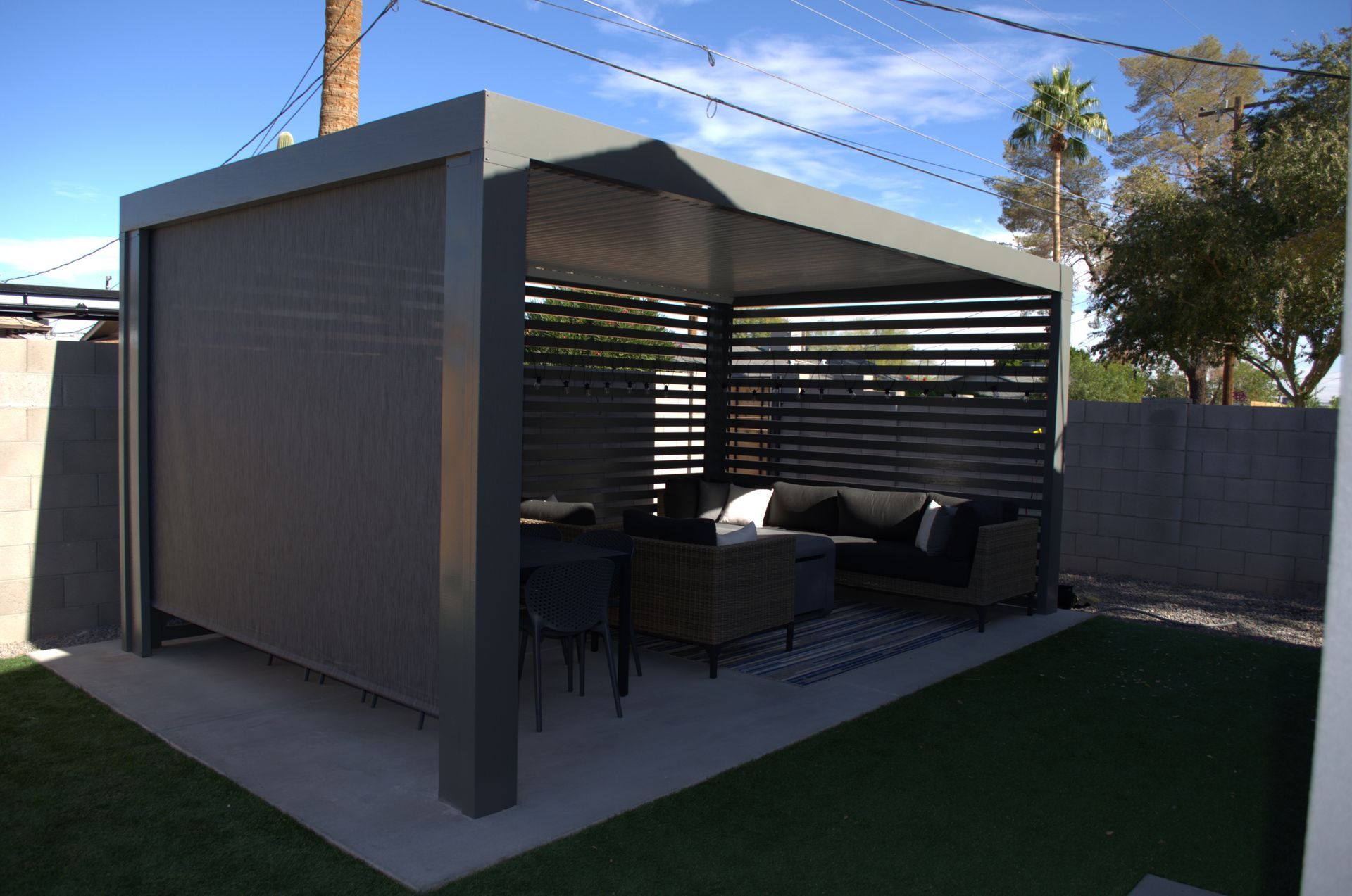 Free-Standing-Flat-pan-With-Roll-Down-privacy-screen---2x3-privacy-walls-Florence-AZ