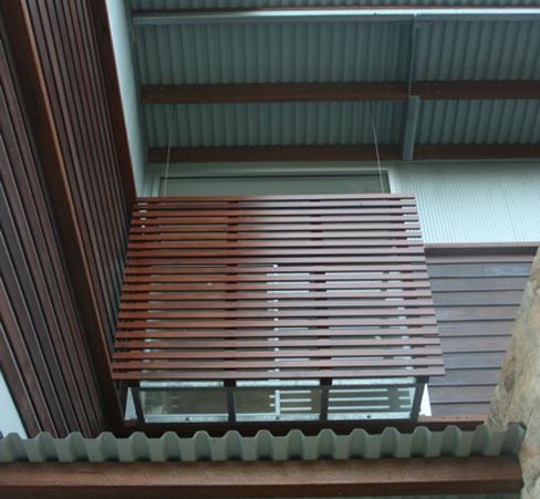 Expert installing metal roofing in Sydney
