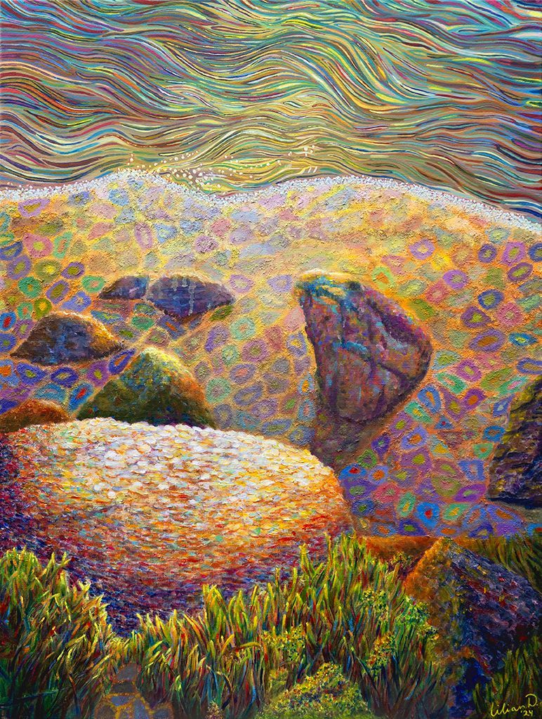 Een kleurrijk schilderij van natuur, met een strand met keien en rotsen en een  zee met golven. gesigneerd door kunstenares Lilian Dijkhuis