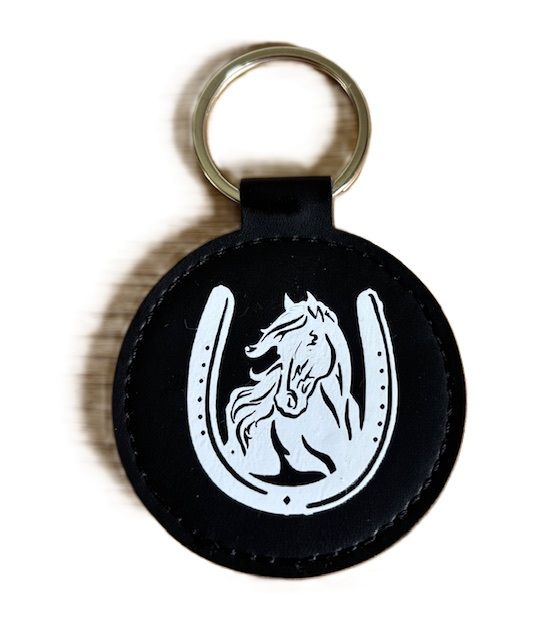 Sleutelhanger zwart van Pu leer met paard