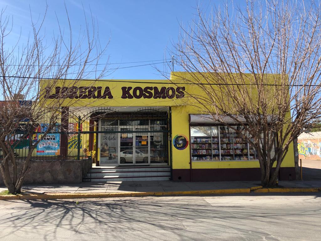 LIBRERÍA KOSMOS