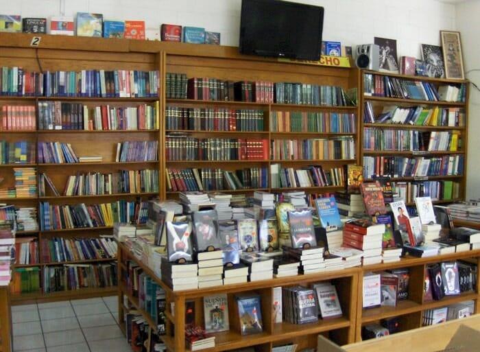 LIBRERÍA KOSMOS	
