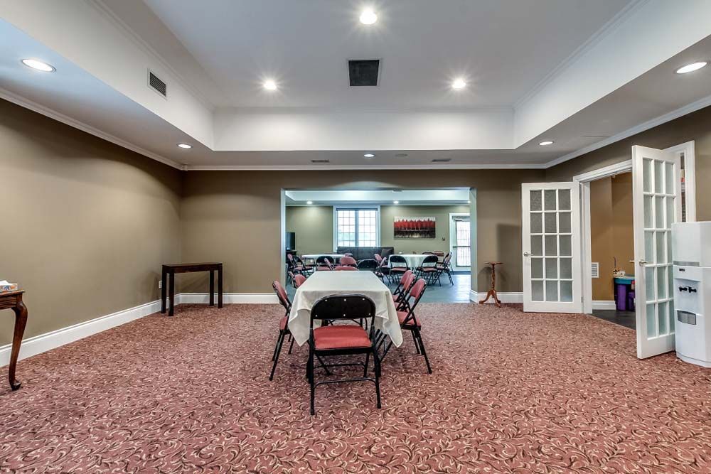 Brock & Visser Funeral Home Burial and Cremation Services Ltd. Woodstock Chapel