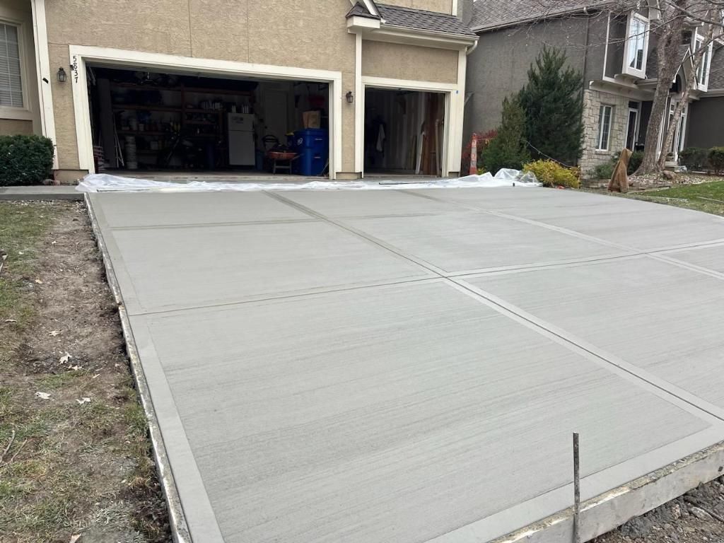 Sidewalk — Independence, MO — JDi Concrete LLC
