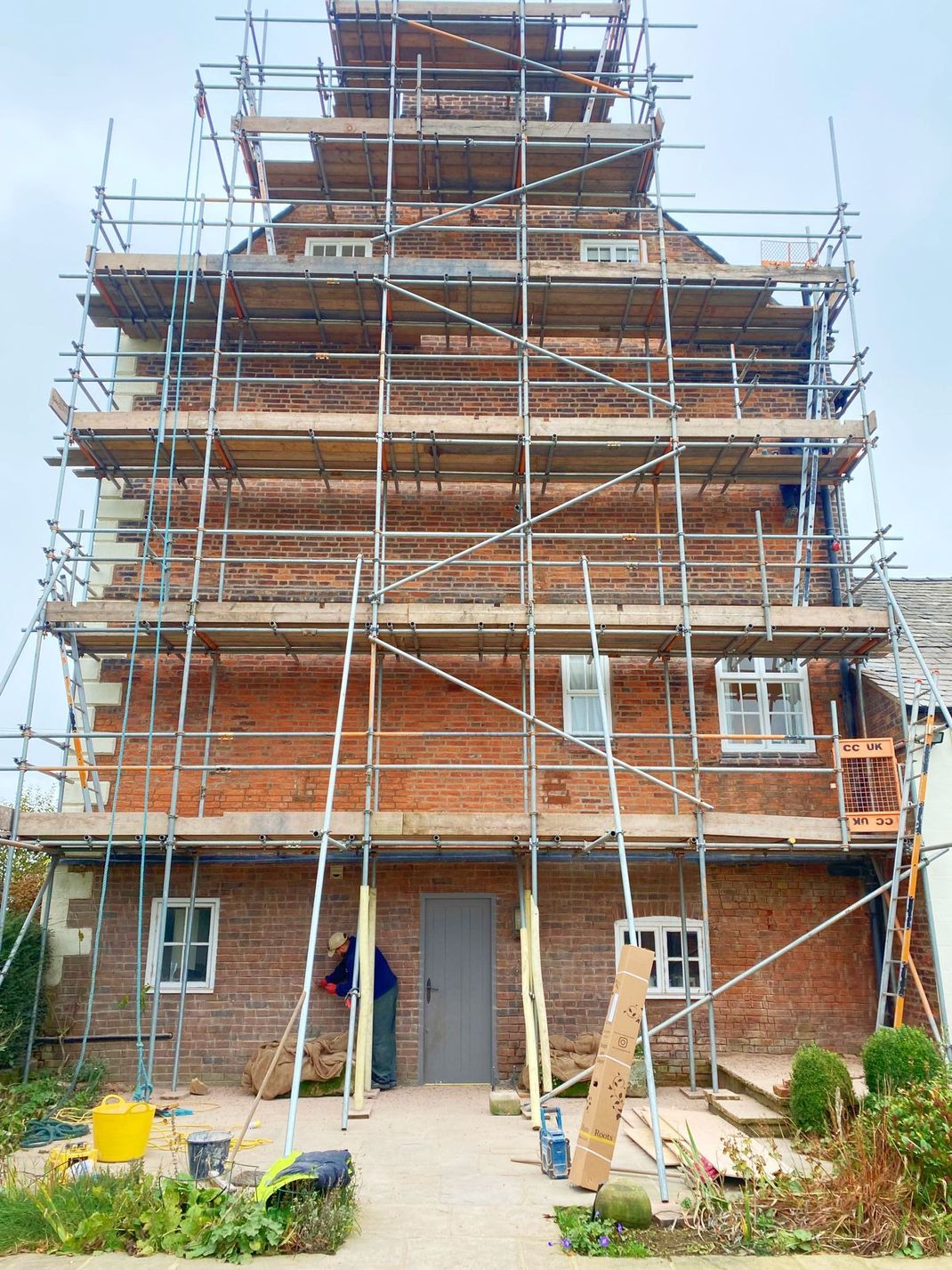 Lime mortar repointing Cheshire heritage brickwork