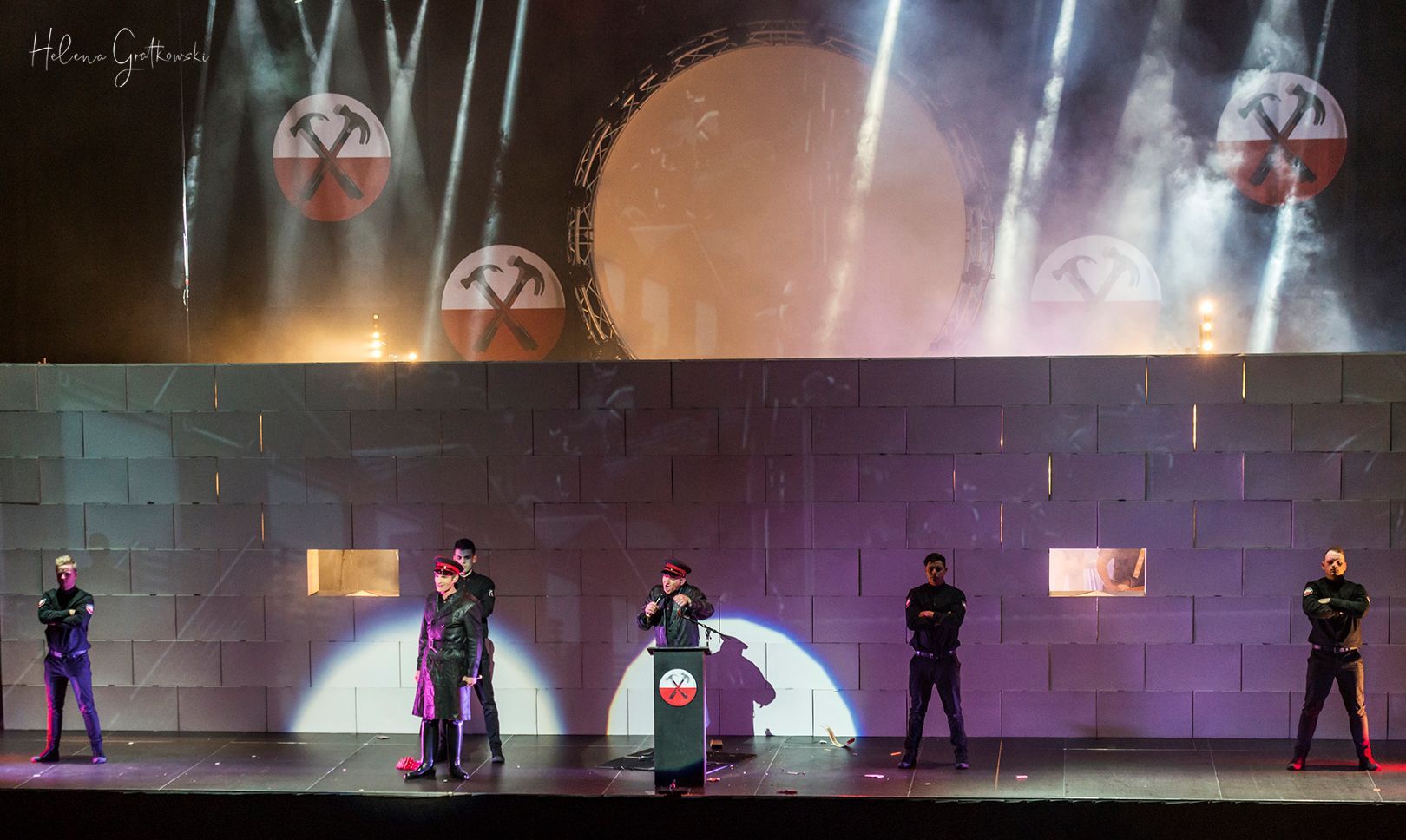 Reinforce keywords like Pink Floyd Experience, live concert visuals, Auckland video production