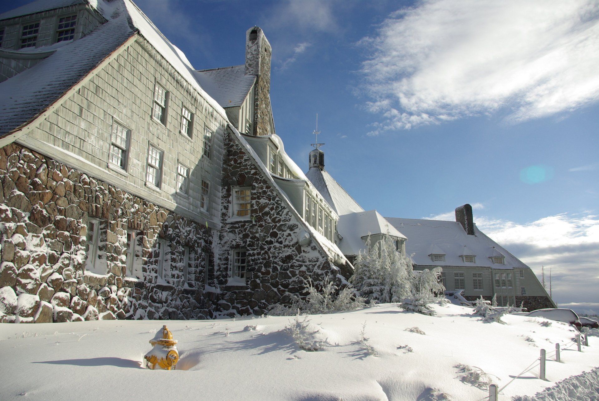 Резиденция сияние. Тимберлайн-Лодж. Отель Оверлук сияние. Timberline Lodge в Орегоне. Timberline Lodge отель.