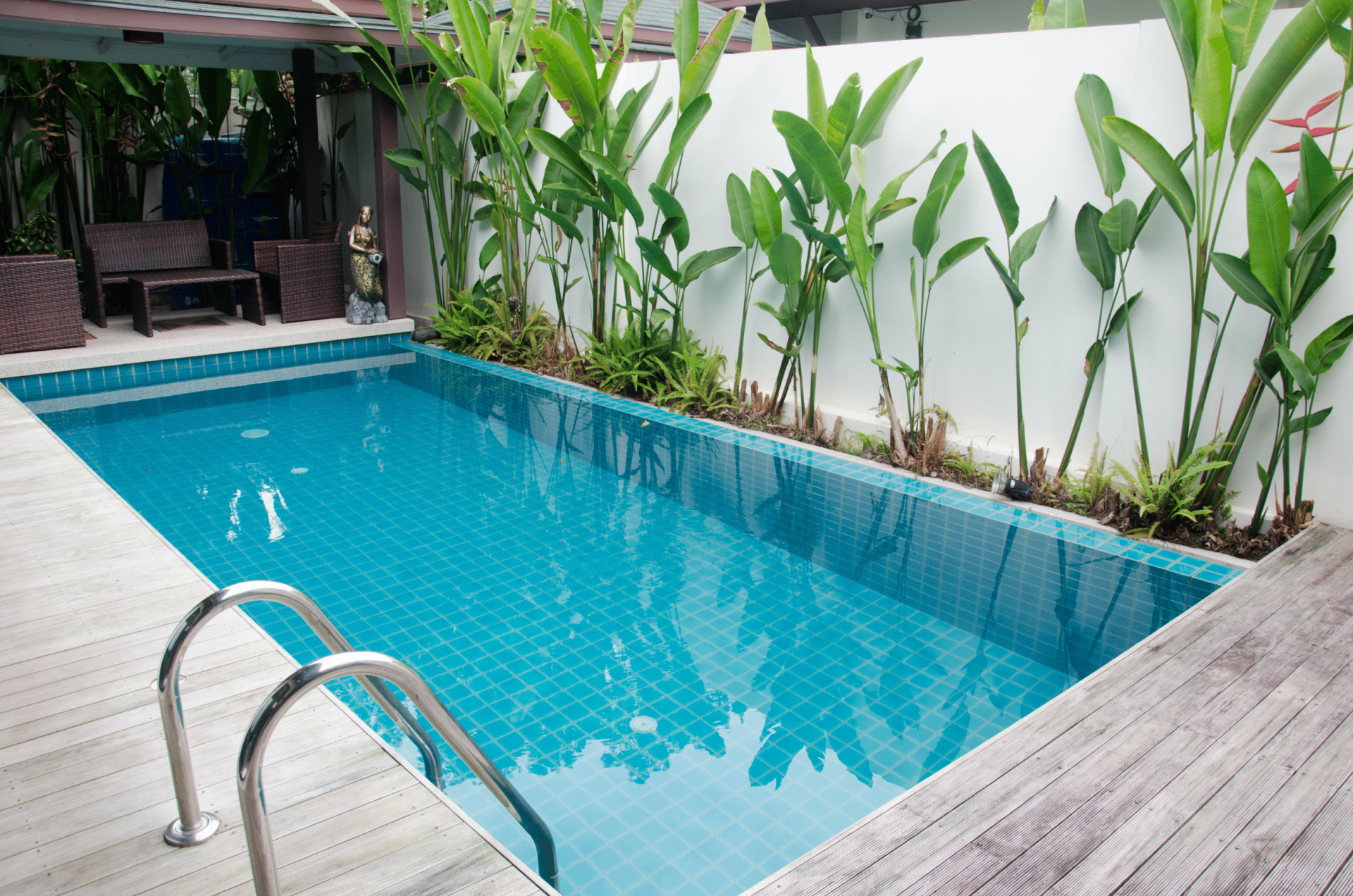 Swimming Pool Timber Decking Swimming Pool Decking | Pool Deck Builder | Bendigo, Victoria