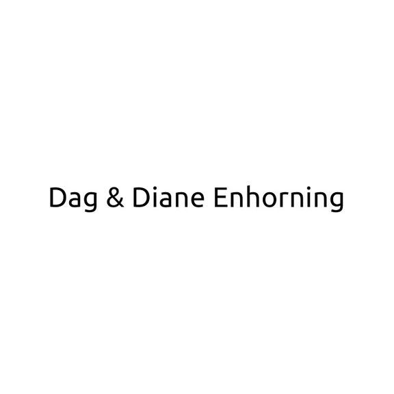 A black and white logo for dag & diane enhorning on a white background.