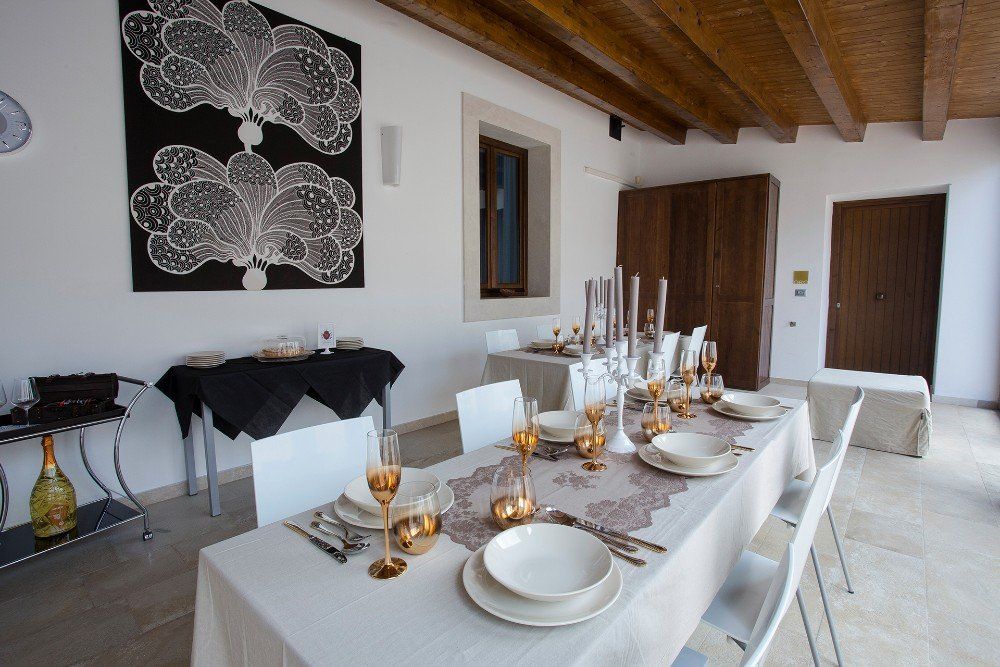 Sala da pranzo con travi a vista