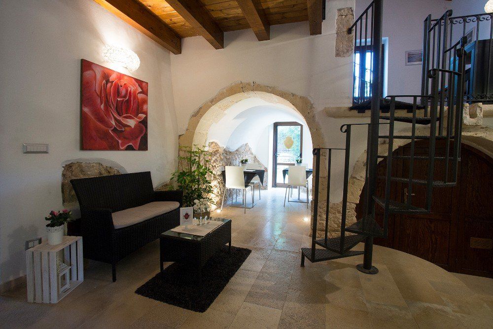 Camera con scala a chiocciola