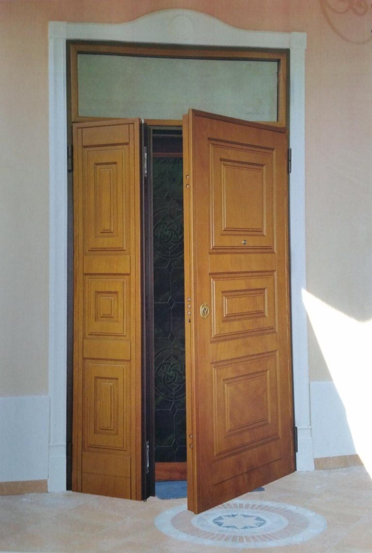 portone blindato in legno