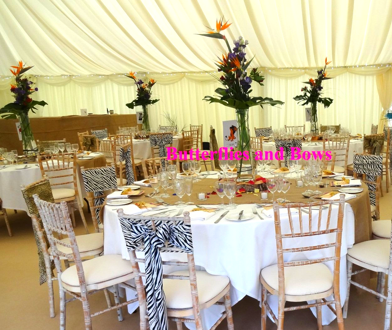 Tropical flower table centres