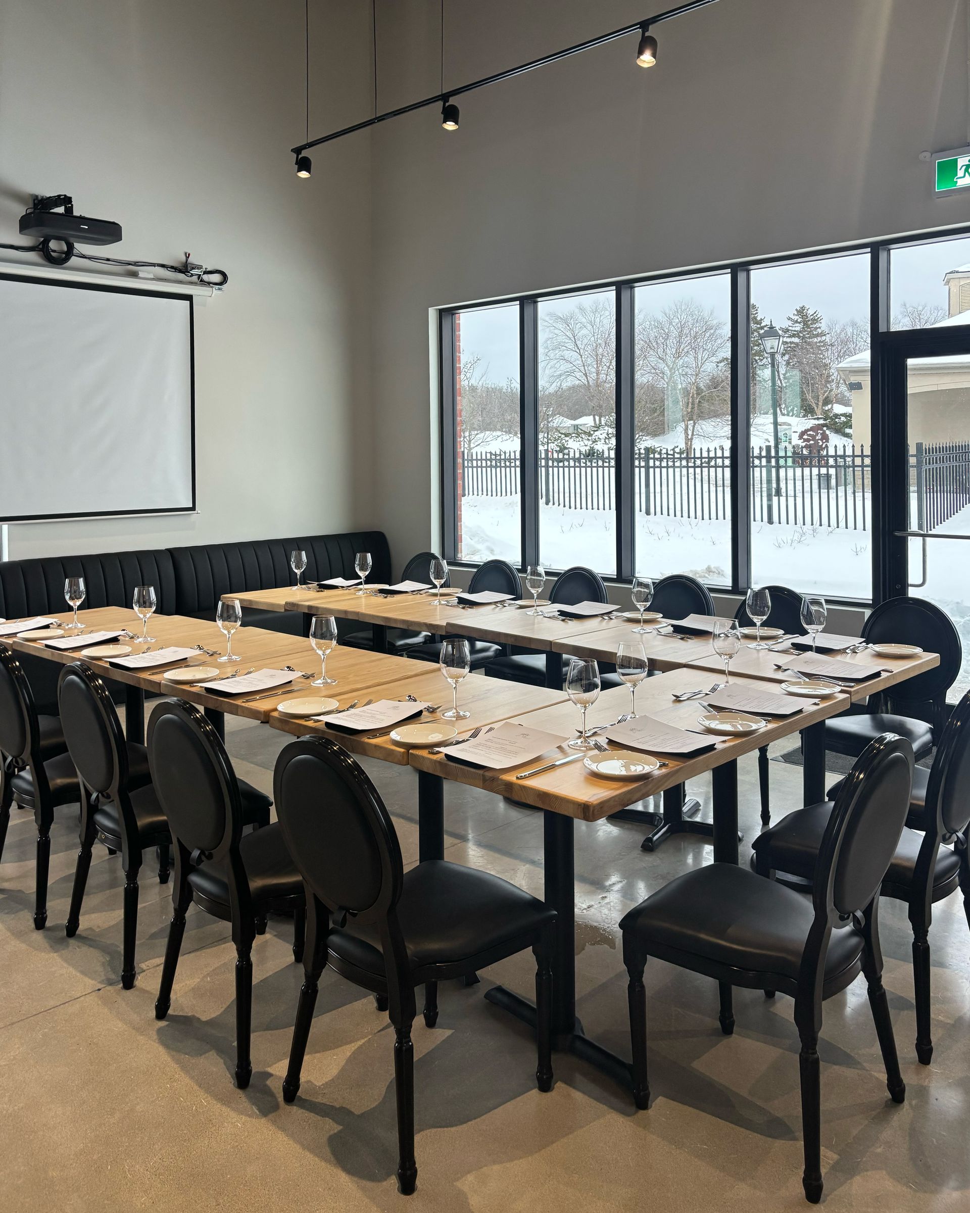 Image of the 805 private room at Los Olivos