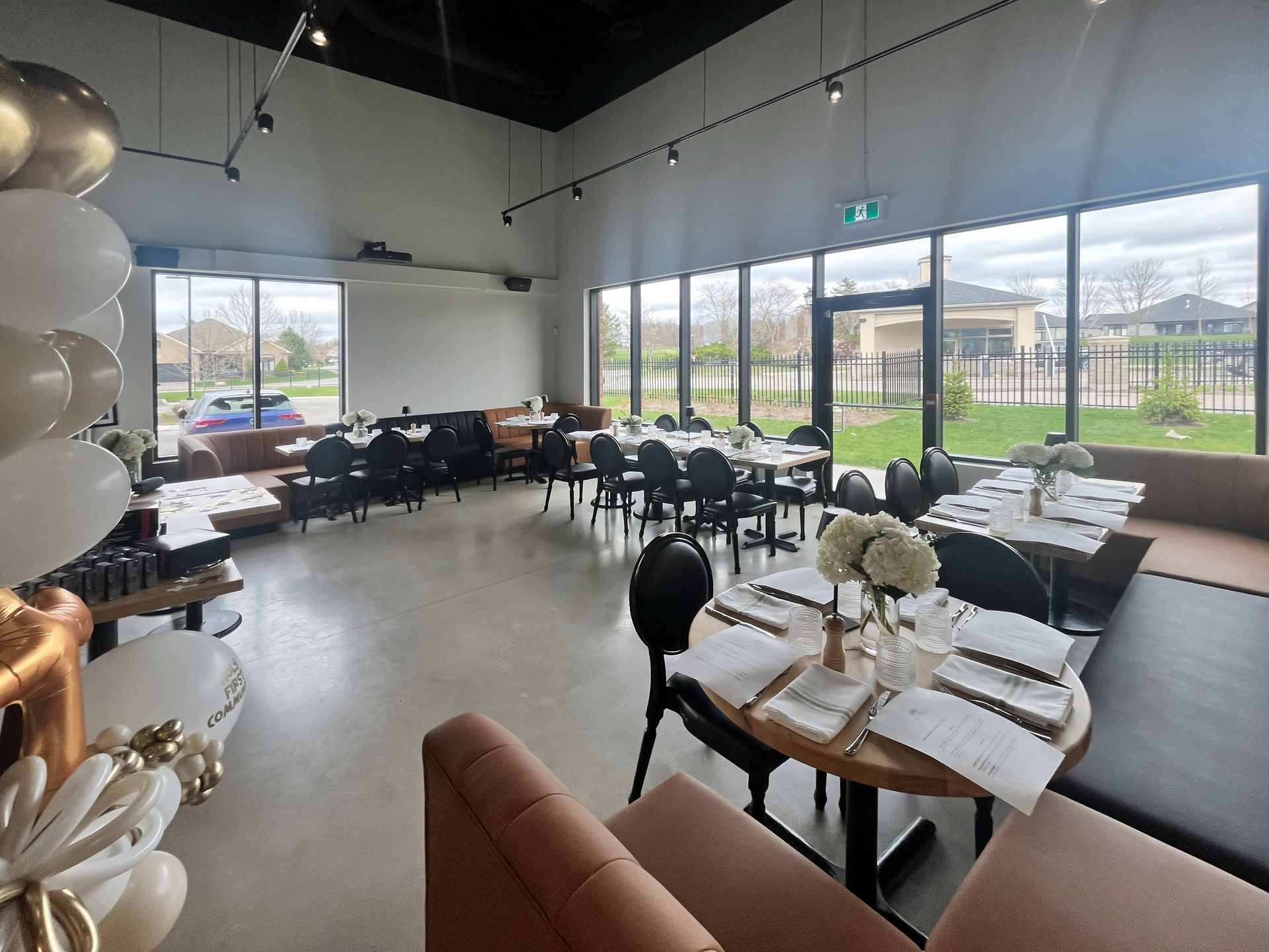 Image of the 805 private room at Los Olivos