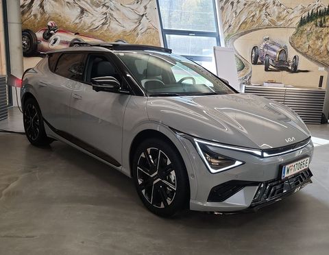 KIA EV6 im Schauraum
