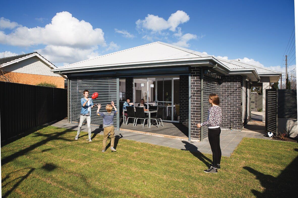 Easy View Outside — Shutter in Darwin NT