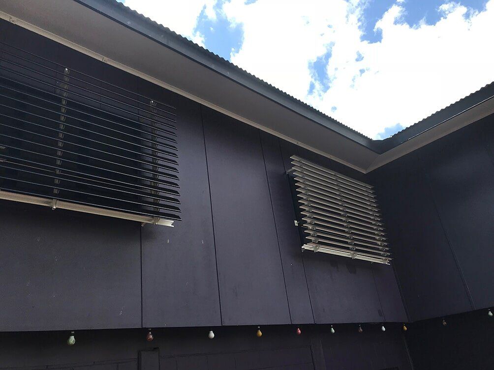 Aluminum Awning Black and White for Home — Aluminium Awnings in Darwin