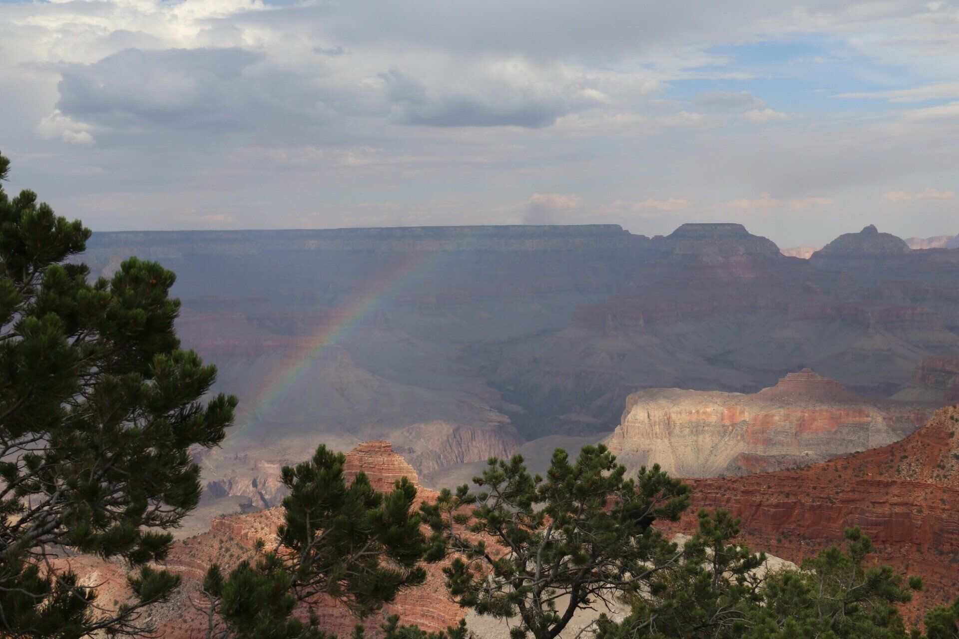 Grand Canyon mit Regenbogen