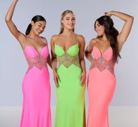 Home / Zina's Boutique and Alterations / Toledo, OH Home / Zina's Boutique and Alterations / Toledo, OH