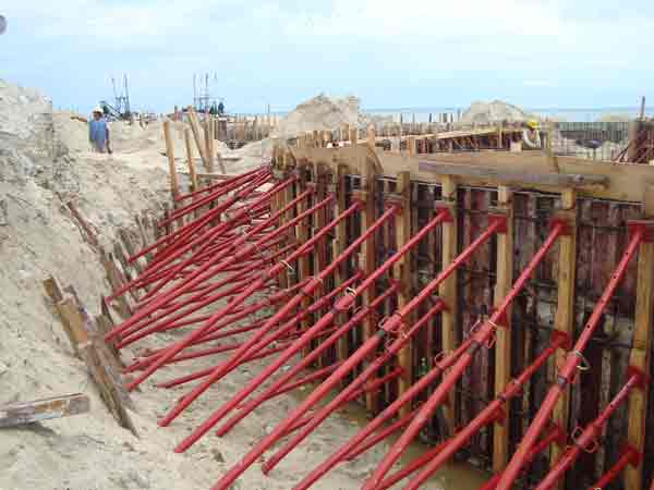 ANDAMIOS Y EQUIPOS PARA LA CONSTRUCCIÓN