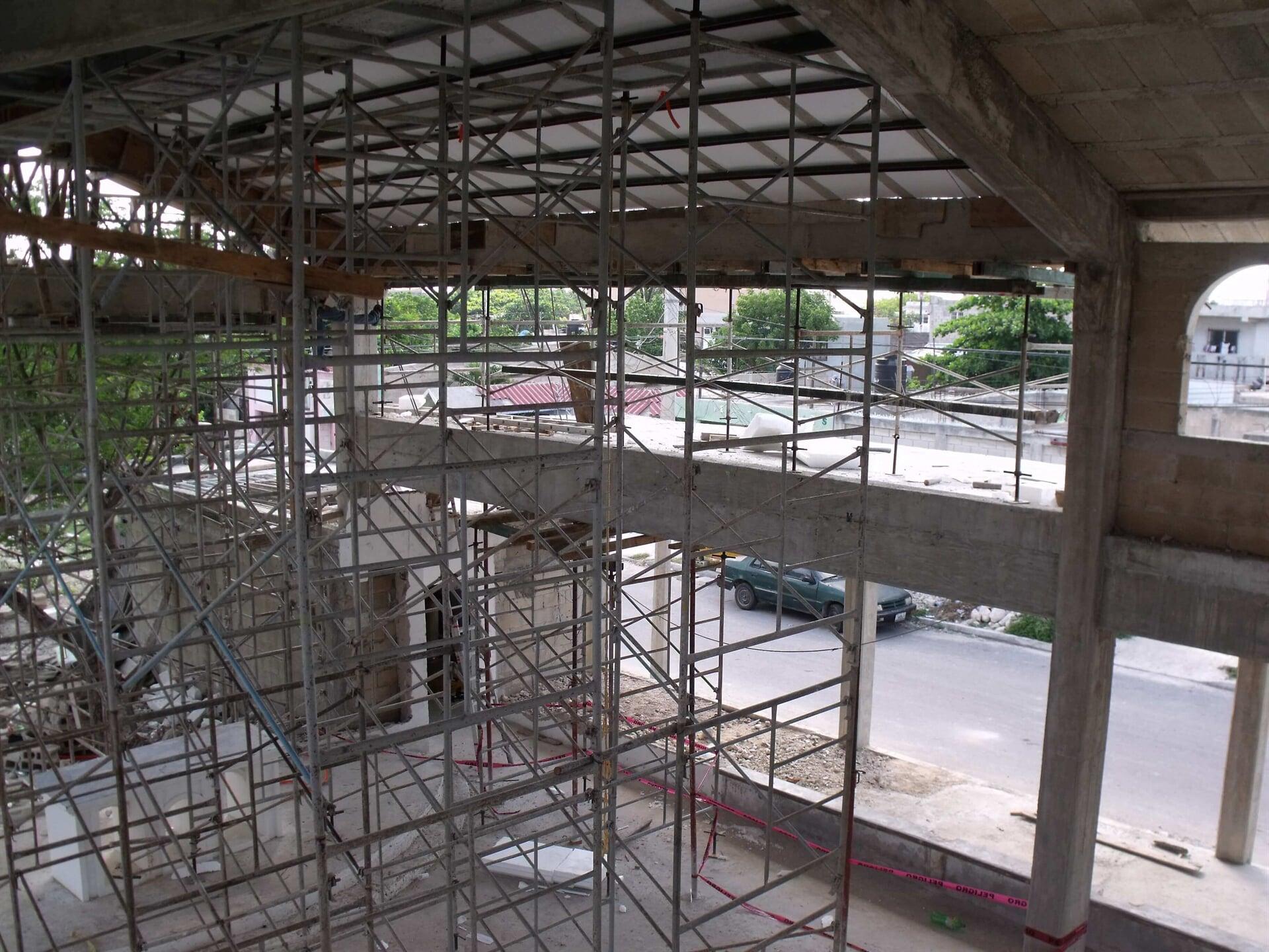 ANDAMIOS Y EQUIPOS PARA LA CONSTRUCCIÓN
